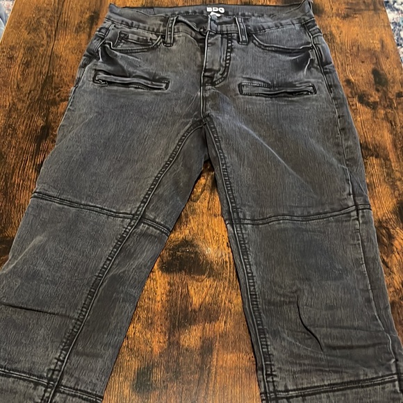 BDG Trendy Gray Jeans - Picture 6 of 6